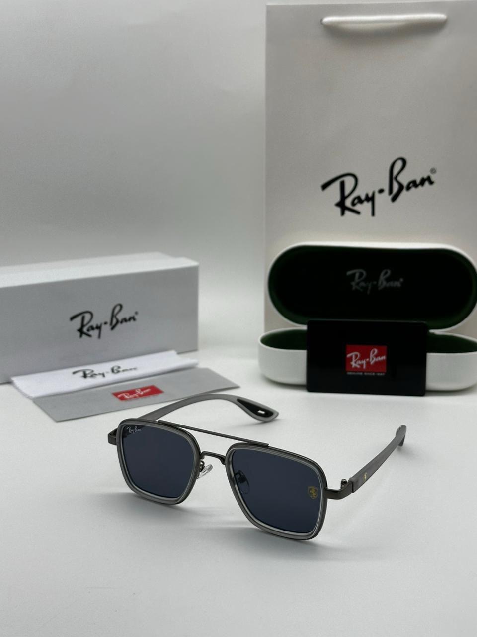Designer Black Polarized Sunglasses