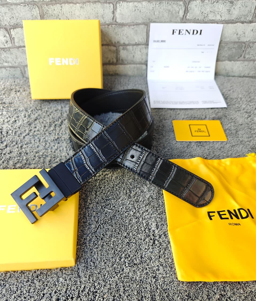 Elegant Women’s Skinny Belt