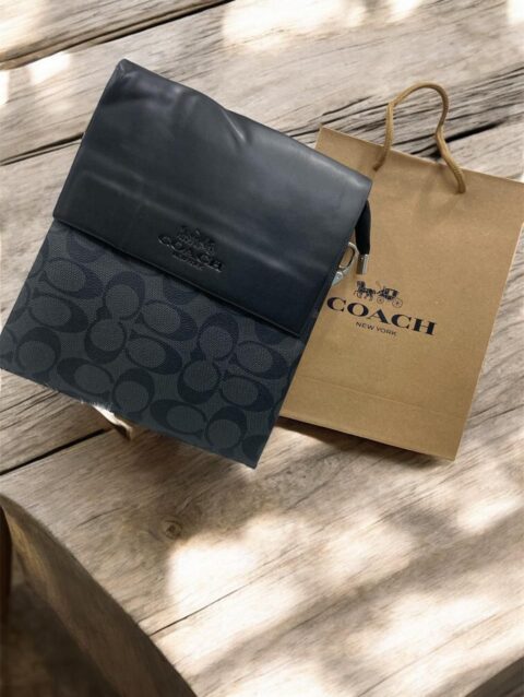 Trendy Sling Bag With Elegant Color Combinations