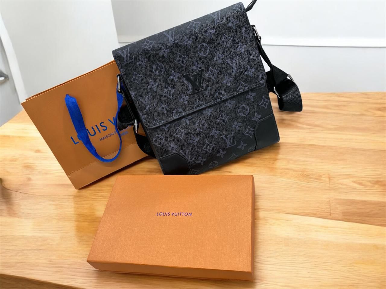 Vintage Leather Sling Bag With Classic Appeal-Premium and Laxury