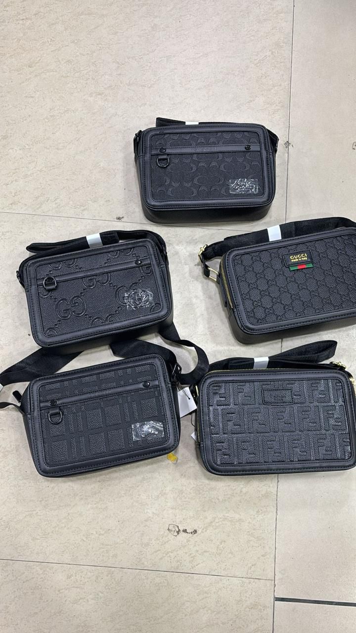 Chic Mini Sling Bag With Compact Design description: