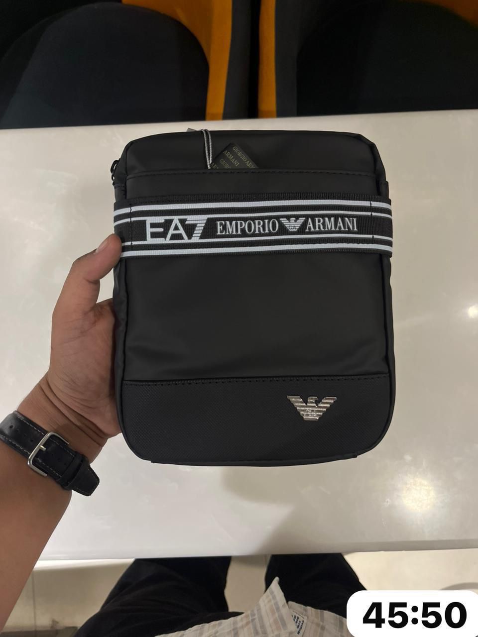 Retro Style Sling Bag With Vintage Appeal