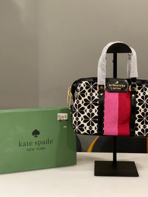 Compact Ladies Side Bag For Daily Essentials